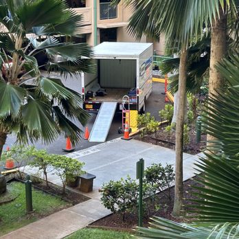 The Movers - 16ft box truck parked in Salt Lake. Country club. Condo move. Elevator move. Long walk. Ramp is faster than lift gate. - Movers Near Me - Kailua, Hawaii