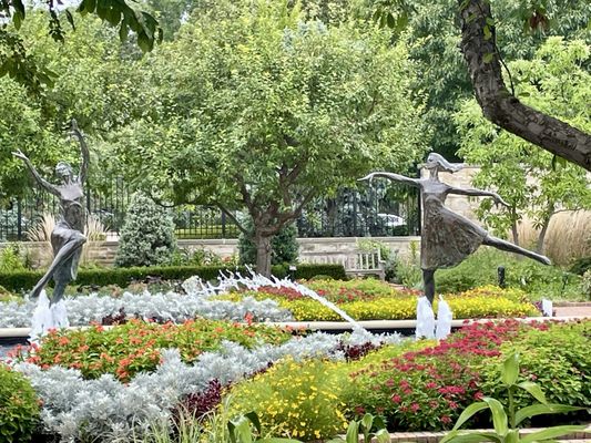 The Ewing and Muriel Kauffman Memorial Garden by null