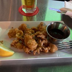 Chuck's Roadhouse - Boring and bland calamari