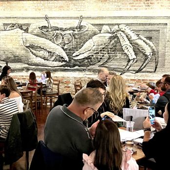 Meril - Dining room - New American Near Me - New Orleans, Louisiana Meril - Dining room - New American Near Me - New Orleans, Louisiana