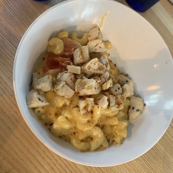 Bar K - Small Mac and cheese with tomato, chicken and no mushrooms - Dog Parks Near Me - Kansas City, Missouri Bar K - Small Mac and cheese with tomato, chicken and no mushrooms - Dog Parks Near Me - Kansas City, Missouri