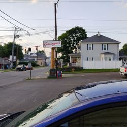 Giuseppes Pizzeria - Outside Signidge