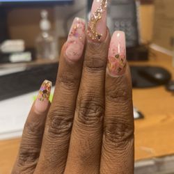 HL Nails - Looks better live