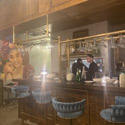 Azúcar Peruvian Bistro - Very cozy inside