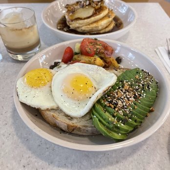 Dandy - Endless summer breakfast - Breakfast & Brunch Near Me - Montreal, Quebec