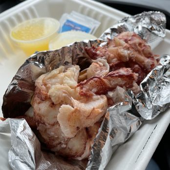 Red's Eats - Lobster roll - Seafood Near Me - Wiscasset, Maine Red's Eats - Lobster roll - Seafood Near Me - Wiscasset, Maine