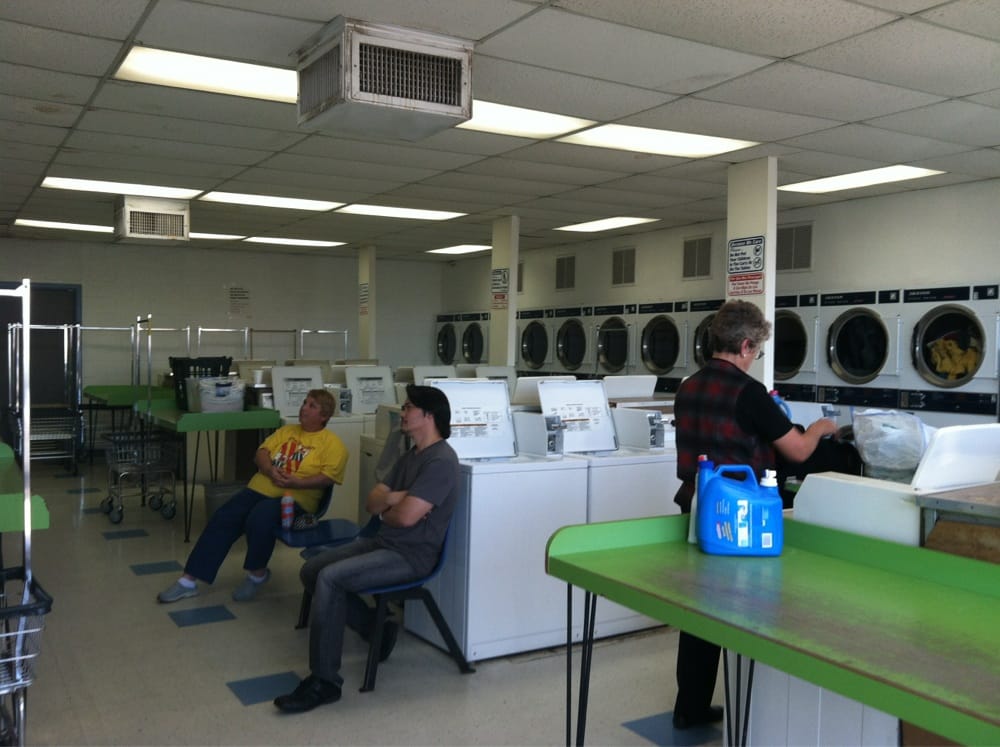 VERA’S LAUNDROMAT Updated October 2024 18 Photos & 34 Reviews 15420 N 32nd St, Phoenix