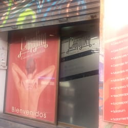Centro de Estetica Carolina - Entrada al salon con un nuevo diseño.