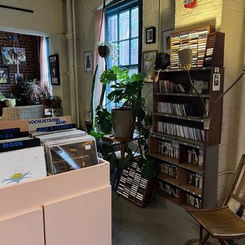 Grapefruit Record Shop - Records, plants, bookshelf - Vinyl Records Near Me - Omaha, Nebraska Grapefruit Record Shop - Records, plants, bookshelf - Vinyl Records Near Me - Omaha, Nebraska