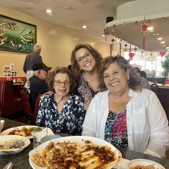 Chinese Garden Restaurant - Celebrated my mom's 88th birthday with my entire family. Excellent service and very fresh delicious authentic Chinese food - Cantonese Near Me - Montebello, California Chinese Garden Restaurant - Celebrated my mom's 88th birthday with my entire family. Excellent service and very fresh delicious authentic Chinese food - Cantonese Near Me - Montebello, California