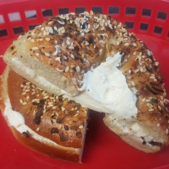 Star Bagel - Cream cheese everything bagel - Bagels Near Me - San Francisco, California Star Bagel - Cream cheese everything bagel - Bagels Near Me - San Francisco, California