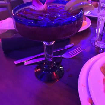 Bahama Breeze - Hibiscus margarita - Bars Near Me - Miami, Florida Bahama Breeze - Hibiscus margarita - Bars Near Me - Miami, Florida