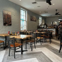 Cafe Fleur De Lis - Inside