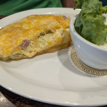 Bisbee Breakfast Club - Bert omelette With a side of cottage cheese - American Near Me - Tucson, Arizona