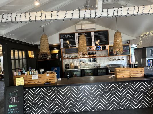 Moto Deli by null