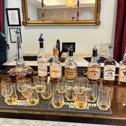 Willett Distillery - Tasting bottles and glasses