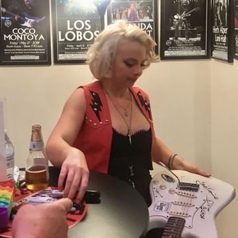 World Records - She's fabulous - Music & DVDs Near Me - Bakersfield, California