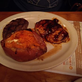 Texas Roadhouse - Steakhouses Near Me - Arvada, Colorado