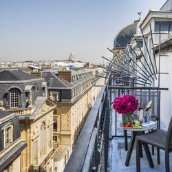 Grand Hôtel du Palais Royal - Hotel balcony and view