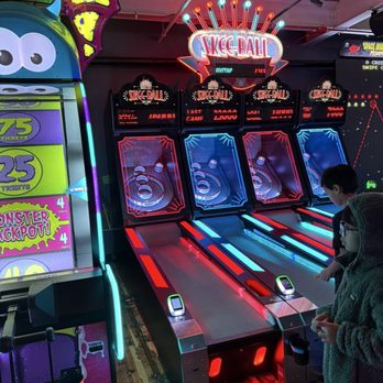 Elston Electric - Arcades Near Me - Chicago, Illinois