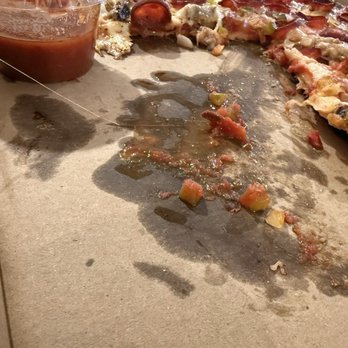 At's A Chicago Pizza - Garbage pizza (actually garbage) - Pizza Near Me - Freeport, Florida