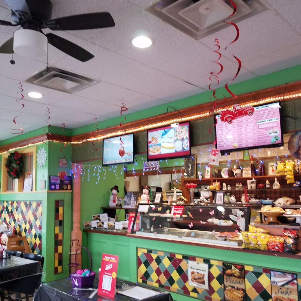 La Nuova Pizzeria - the interior of the restaurant - Pizza Near Me - Johnston, Rhode Island
