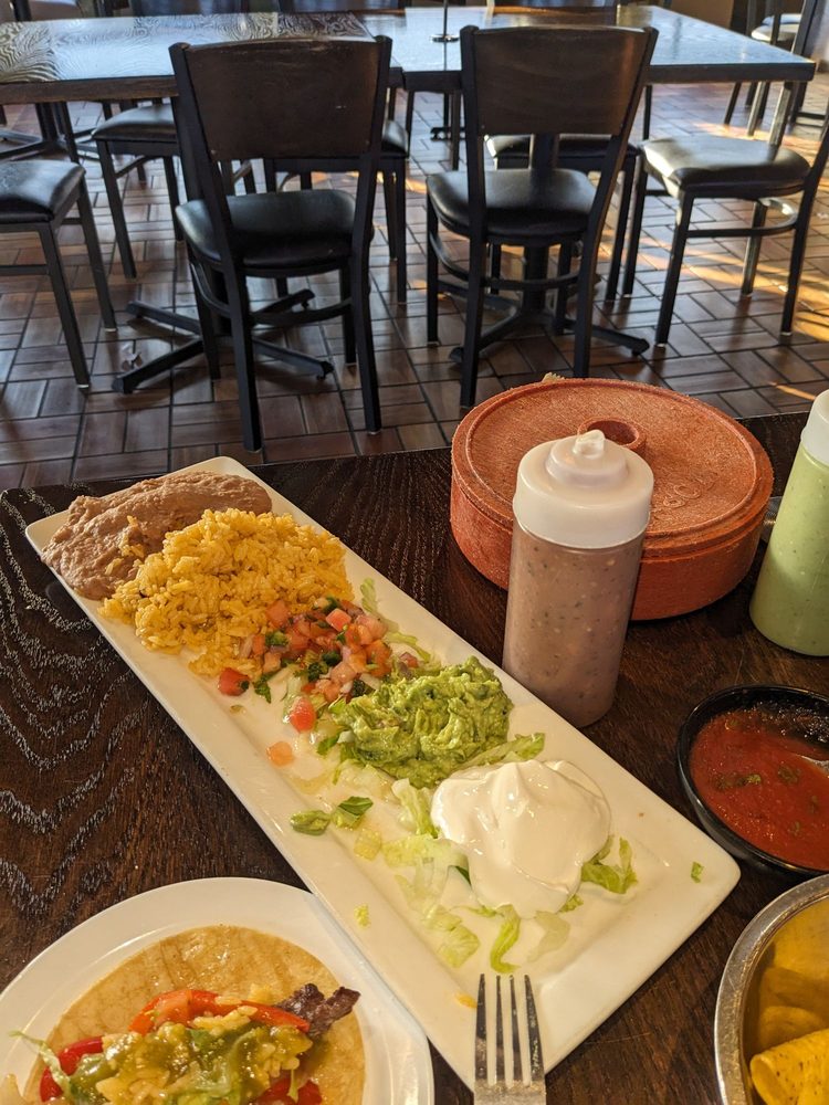 Burrito Parrilla Mexicana - Lisle