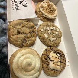 6 cookies so we tried all the flavors!
