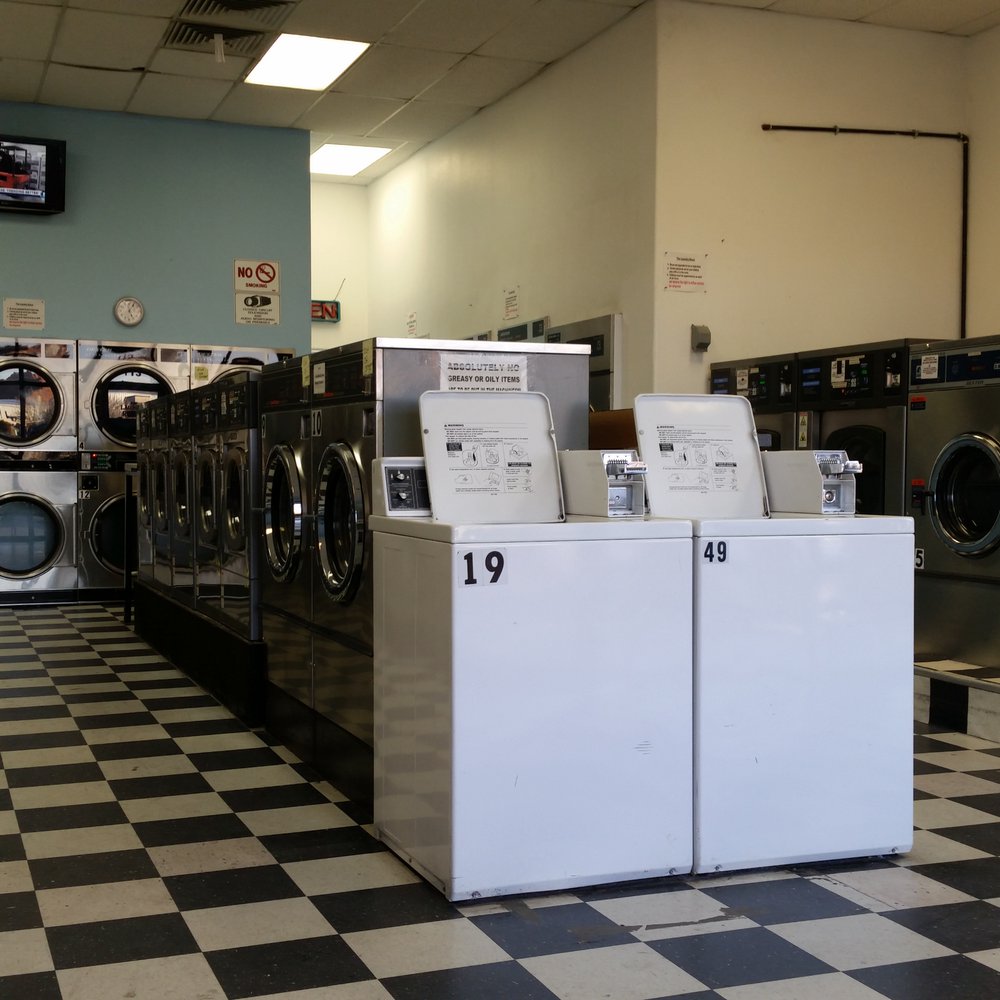 Hodge podge of washers and dryers Hodge podge of washers and dryers