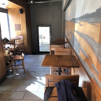 Starbucks - Coffee & Tea Near Me - Charleston, South Carolina