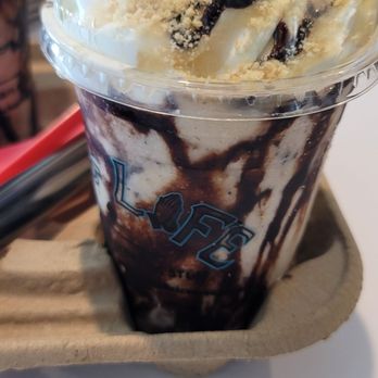Hug Life Ice Cream - Retwix milkshake - Desserts Near Me - Long Beach, California