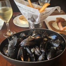 Mussels and french fries Mussels and french fries