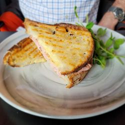 Cafe Bouffon - Croque Monsieur
