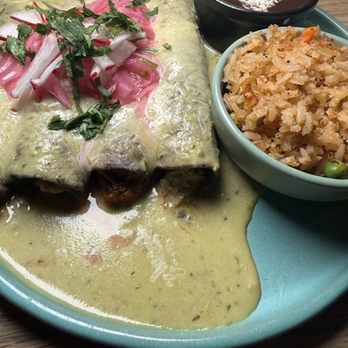 Chicheria Mexican Kitchen - Enchiladas Suizas with chicken - Mexican Near Me - Atlanta, Georgia Chicheria Mexican Kitchen - Enchiladas Suizas with chicken - Mexican Near Me - Atlanta, Georgia
