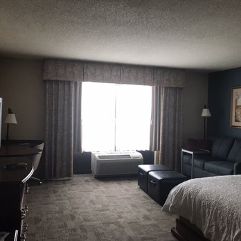 Hampton Inn & Suites Bloomington-Normal - Hotels Near Me - Normal, Illinois
