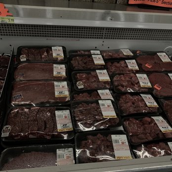 Piggly Wiggly - a display in a grocery store - Grocery Near Me - Ashville, Alabama