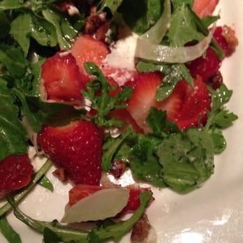 Cafe Cruz - Strawberry walnut Gorgonzola salad yum! - Seafood Near Me - Soquel, California