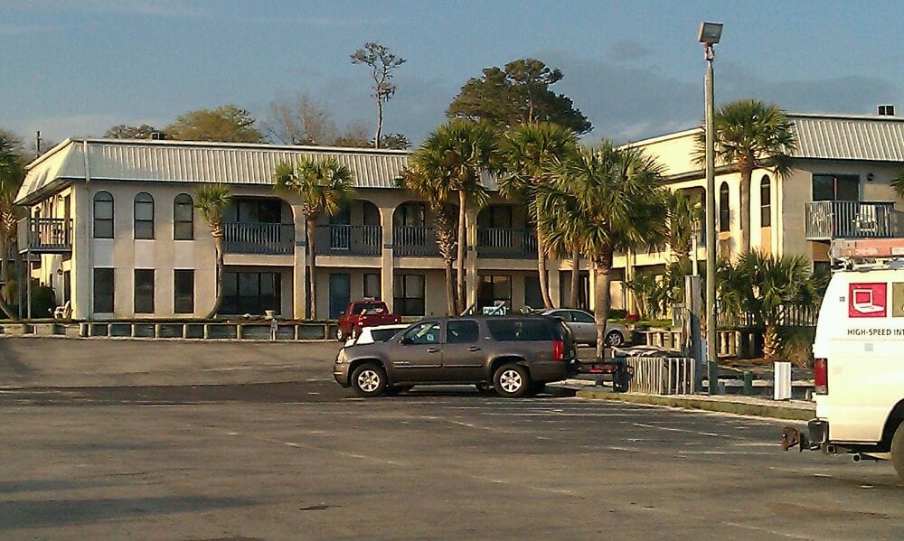 CARRABELLE HOUSE THE BED & BREAKFAST Hotels 202 NE 1st St