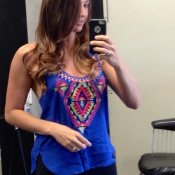 Indulge on 17th - Fresh highlights by Wendi - Hair Salons Near Me - Costa Mesa, California Indulge on 17th - Fresh highlights by Wendi - Hair Salons Near Me - Costa Mesa, California