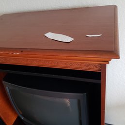 Trash left in room by previous guests or housekeeping Trash left in room by previous guests or housekeeping