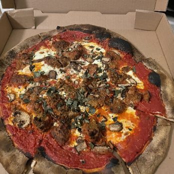 FM pizza oven - MEATBALL BURRATA PIZZA Meatballs, fresh burrata, marinara. Added mushrooms to half and extra meatballs to whole. - Pizza Near Me - Melbourne, Florida FM pizza oven - MEATBALL BURRATA PIZZA Meatballs, fresh burrata, marinara. Added mushrooms to half and extra meatballs to whole. - Pizza Near Me - Melbourne, Florida