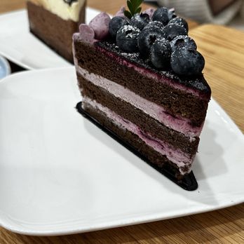 A La Mousse - Blueberry Fresh Cream Cake - Desserts Near Me - Philadelphia, Pennsylvania A La Mousse - Blueberry Fresh Cream Cake - Desserts Near Me - Philadelphia, Pennsylvania