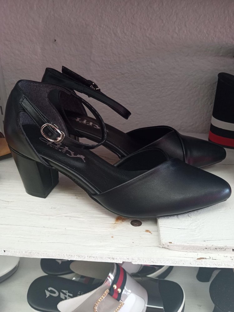 TAIWAN SHOES 2312 Florin Rd, Sacramento, California Shoe Stores