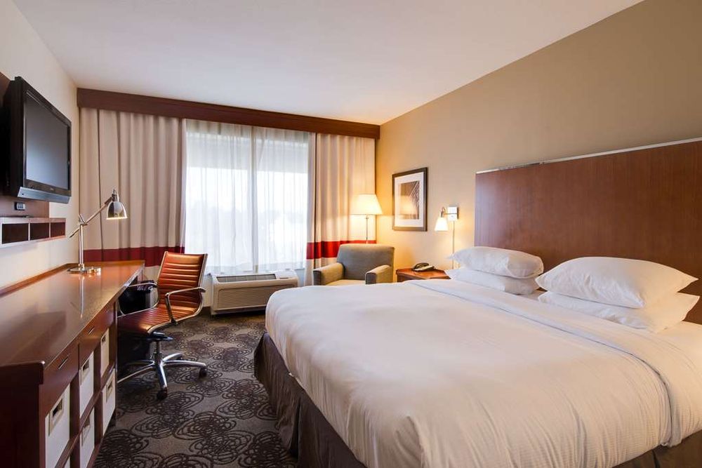 DoubleTree by Hilton Hotel Raleigh - Cary