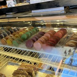 Mornings In Paris - Macarons