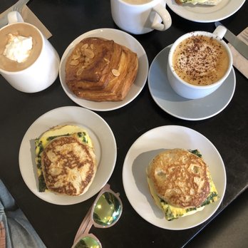 Retrograde Coffee Roasters - Breakfast sandwiches, latte, mocha, and chai - Coffee Roasteries Near Me - Sebastopol, California