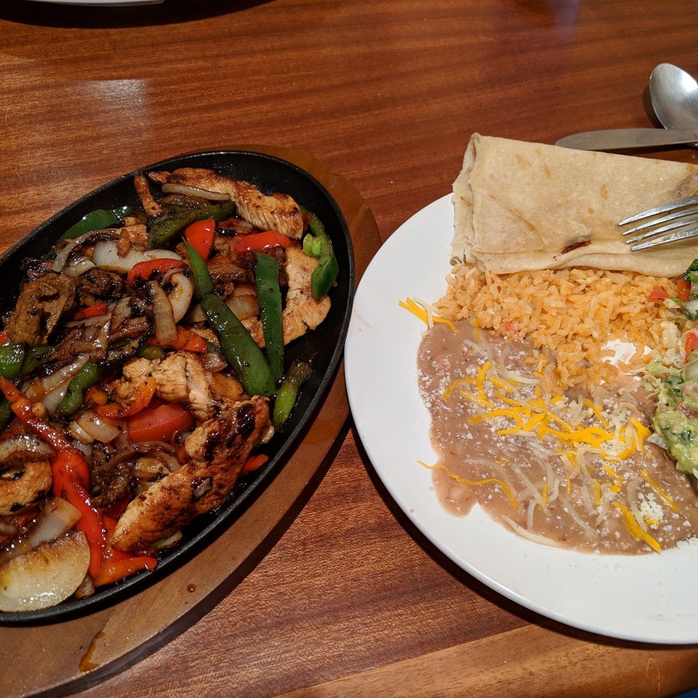 Veronica's Kitchen - Chef's Special - fajitas plate. Delicious! - American Near Me - Descanso, California Veronica's Kitchen - Chef's Special - fajitas plate. Delicious! - American Near Me - Descanso, California