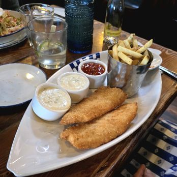 Duke's Seafood - Cod and fries - Seafood Near Me - Seattle, Washington
