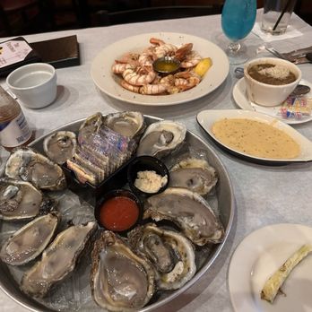 Half Shell Oyster House - Gulf Oyster - Seafood Near Me - Biloxi, Mississippi