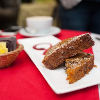 Café de la Candelaria - Carrot Cake - Cafes Near Me - Santiago, RM Café de la Candelaria - Carrot Cake - Cafes Near Me - Santiago, RM
